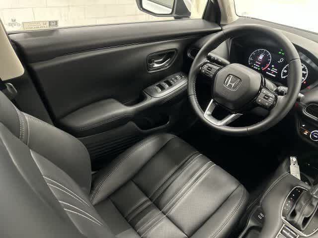 2027 Honda HR-V photo 12 of 32