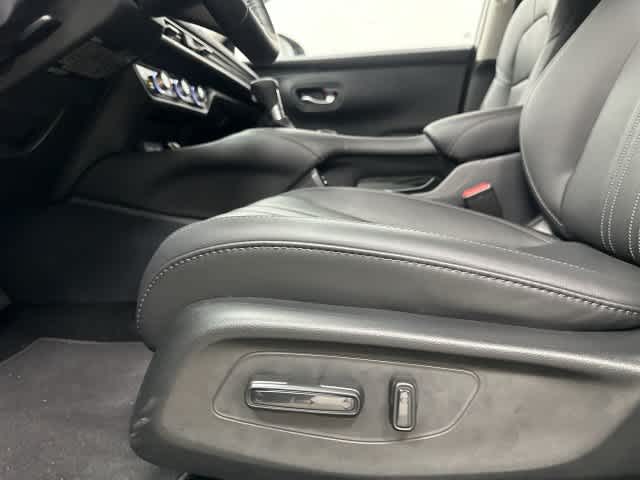 2027 Honda HR-V photo 26 of 32