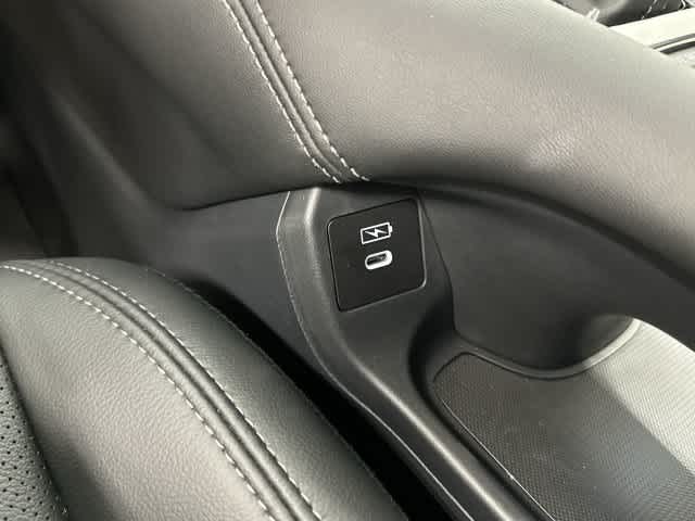 2027 Honda HR-V photo 25 of 32