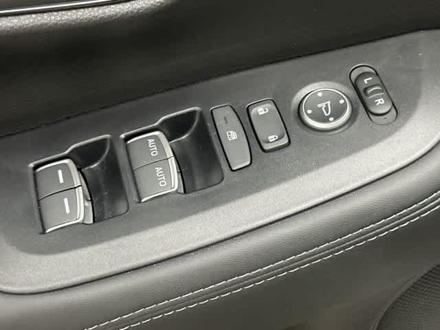 2027 Honda HR-V photo 20 of 32