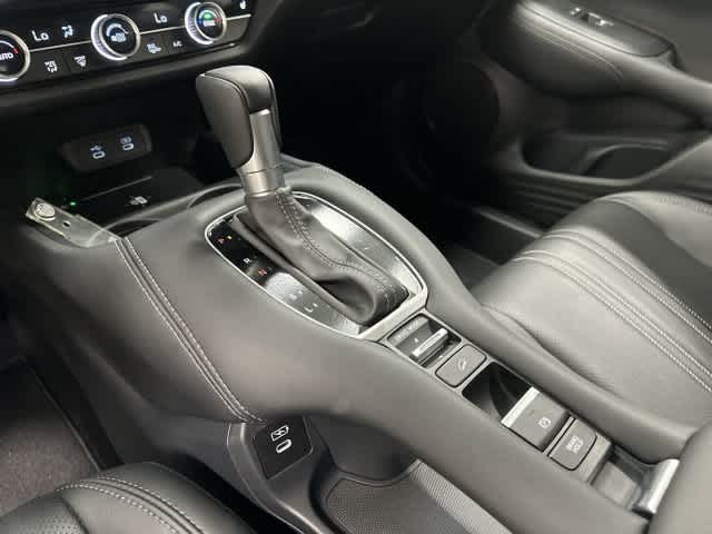 2027 Honda HR-V photo 24 of 32