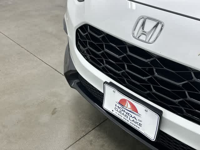 2027 Honda HR-V photo 30 of 32