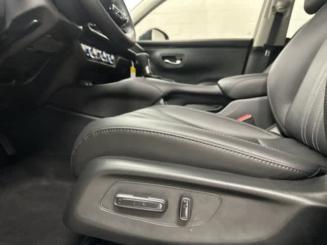 2027 Honda HR-V photo 26 of 32