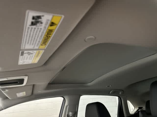 2027 Honda HR-V photo 27 of 32