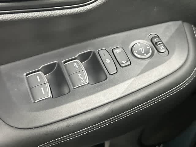 2027 Honda HR-V photo 20 of 32