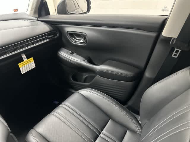 2027 Honda HR-V photo 13 of 32