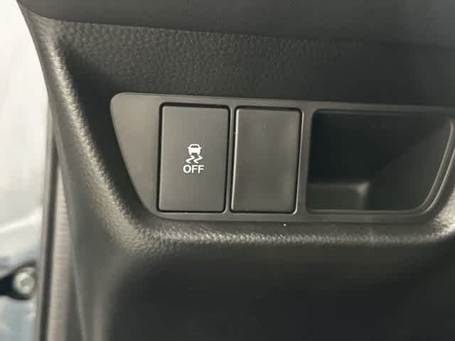 2027 Honda HR-V photo 19 of 32
