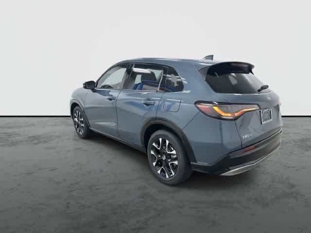 2027 Honda HR-V photo 2 of 32