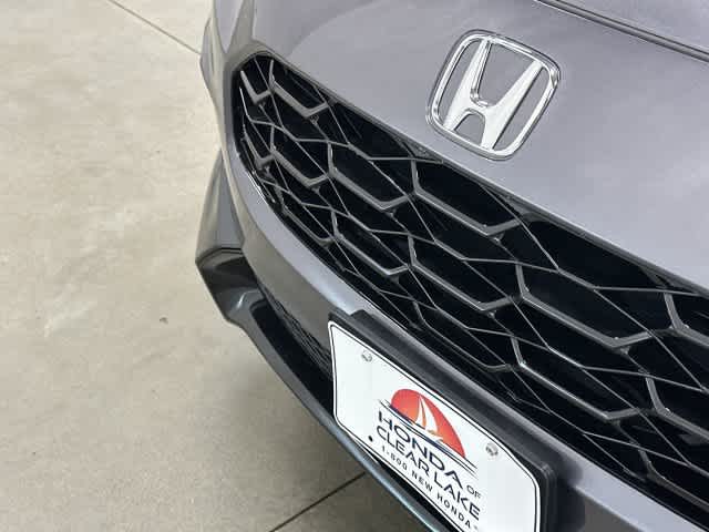 2027 Honda HR-V photo 30 of 32