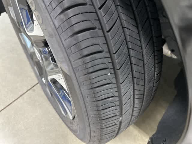 2027 Honda HR-V photo 29 of 32