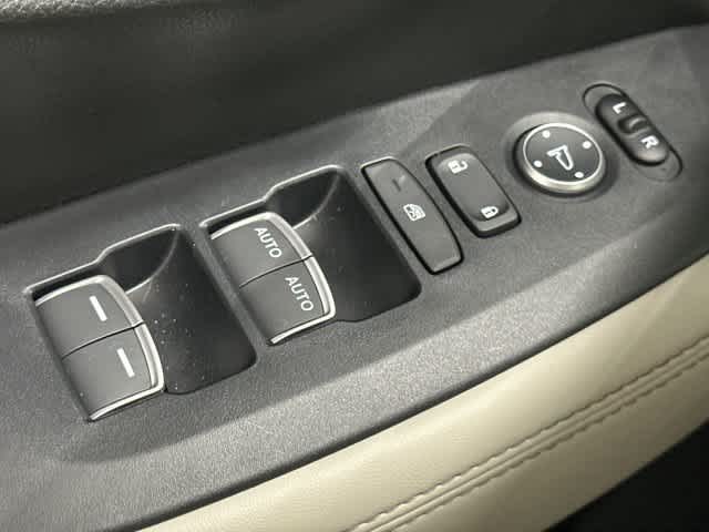 2027 Honda HR-V photo 20 of 32