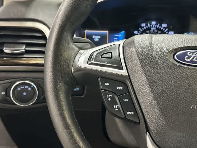 2015 Ford Fusion photo 17 of 33
