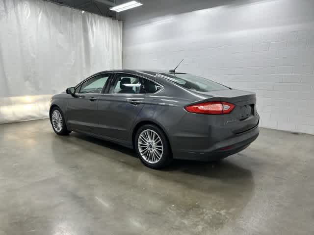 2015 Ford Fusion photo 9 of 33