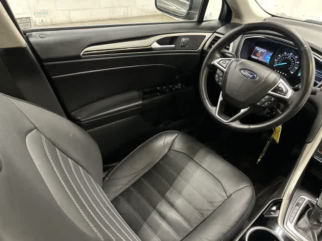 2015 Ford Fusion photo 12 of 33