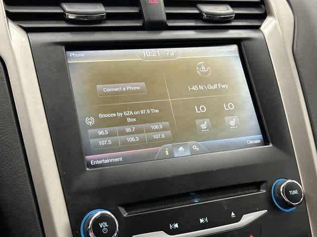 2015 Ford Fusion photo 22 of 33