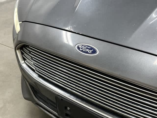 2015 Ford Fusion photo 31 of 33