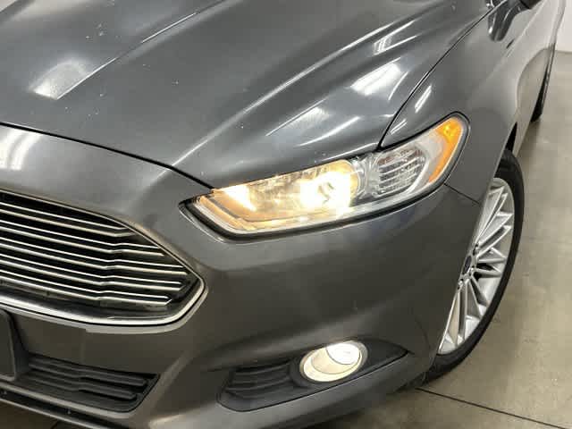 2015 Ford Fusion photo 32 of 33
