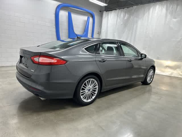 2015 Ford Fusion photo 4 of 33