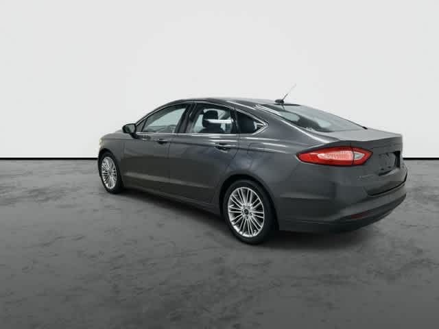 2015 Ford Fusion photo 9 of 33
