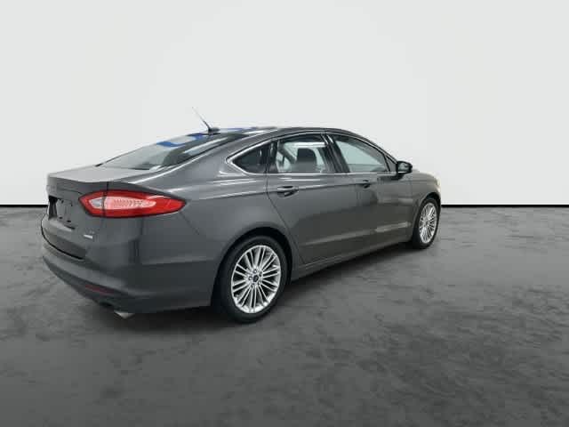 2015 Ford Fusion photo 4 of 33