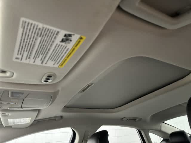 2015 Ford Fusion photo 28 of 33
