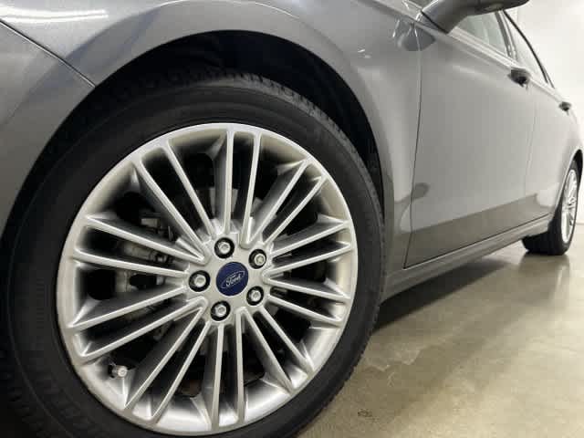 2015 Ford Fusion photo 29 of 33