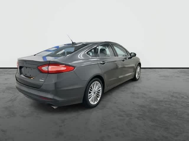 2015 Ford Fusion photo 3 of 33