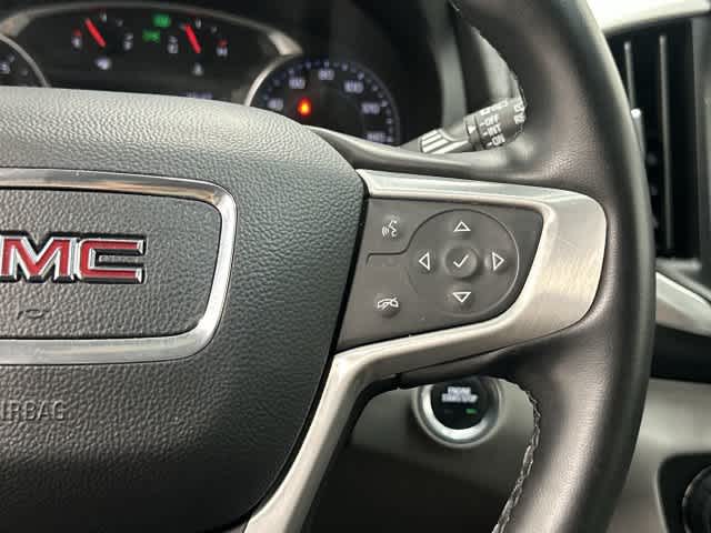 2024 GMC Terrain photo 18 of 32