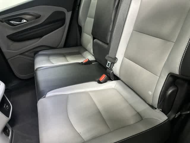 2024 GMC Terrain photo 11 of 32