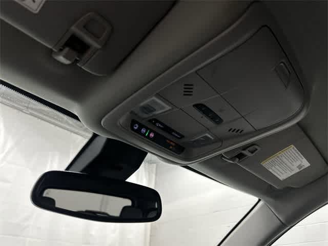 2022 GMC Terrain SLT Summit White at Sterling McCall Nissan