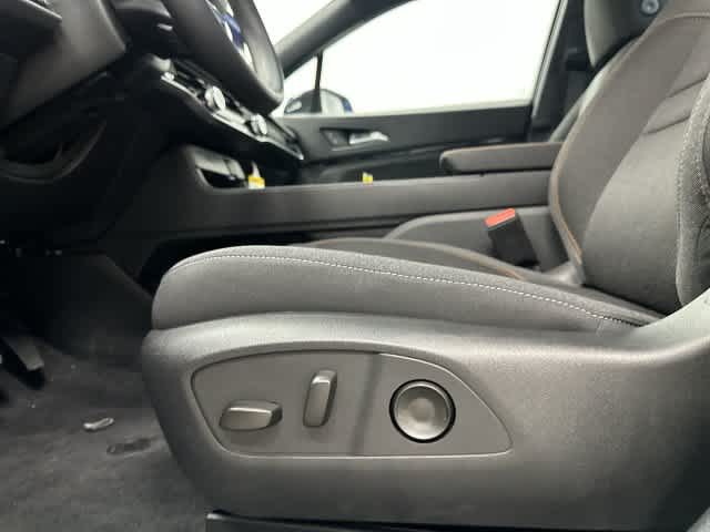 2026 Honda Prologue photo 27 of 33