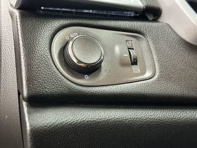 2012 Cadillac SRX Luxury Collection Radiant Silver Metallic at Mac Haik Ford