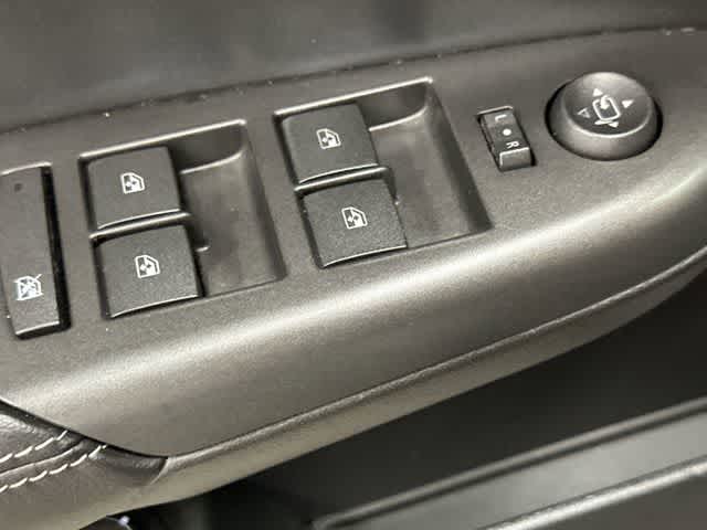 2012 Cadillac SRX Luxury Collection Radiant Silver Metallic at Mac Haik Ford