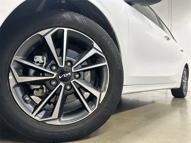 2024 Kia Forte LXS Snow White Pearl at HGreg Houston