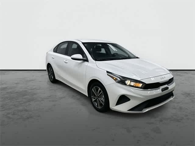 2024 Kia Forte LXS Snow White Pearl at HGreg Houston