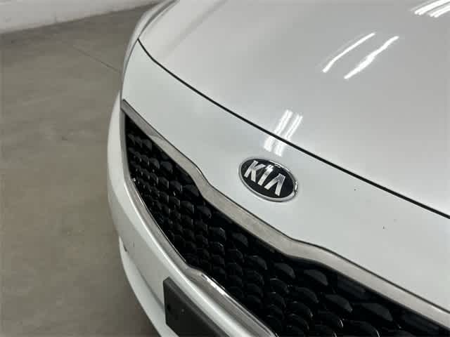 2018 Kia Forte LX Snow White Pearl at HGreg Houston