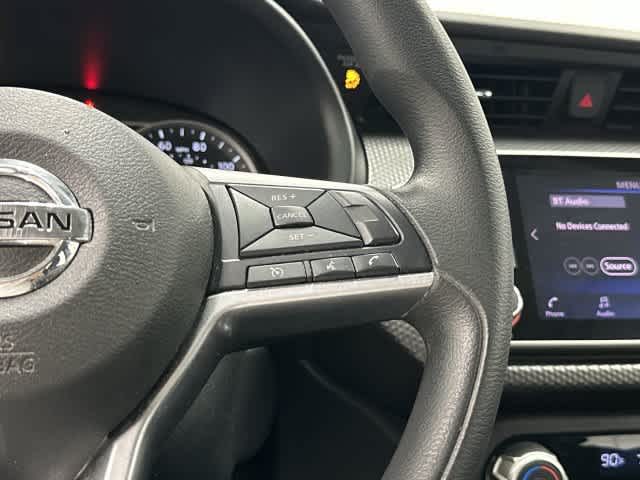 2019 Nissan Kicks photo 18 of 32