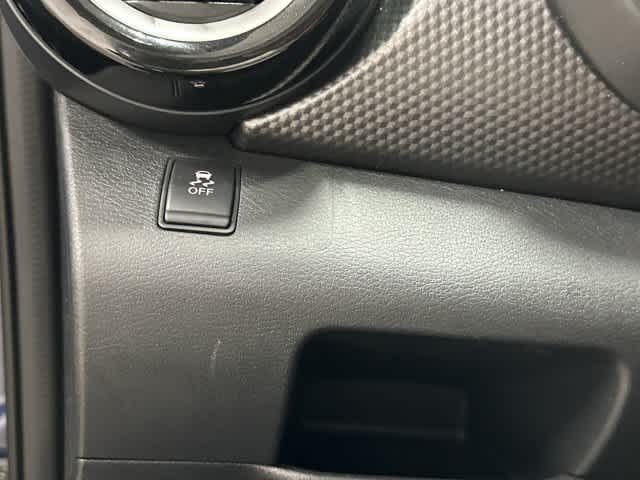 2019 Nissan Kicks photo 19 of 32