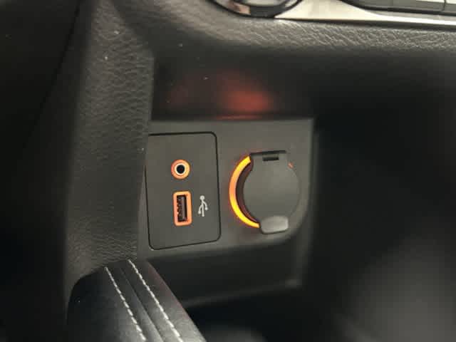 2019 Nissan Kicks photo 25 of 32