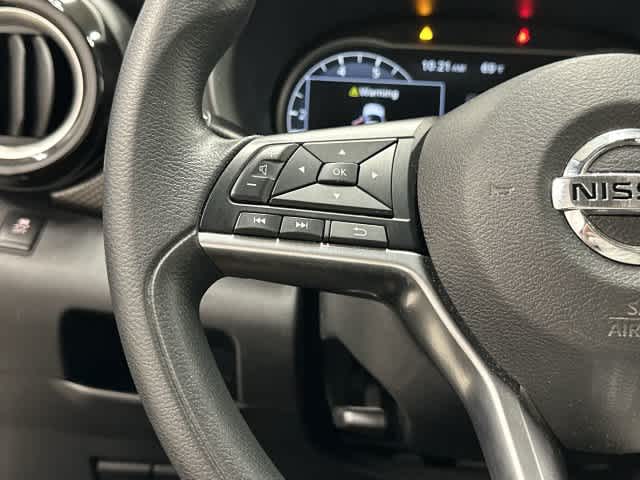 2019 Nissan Kicks photo 17 of 32