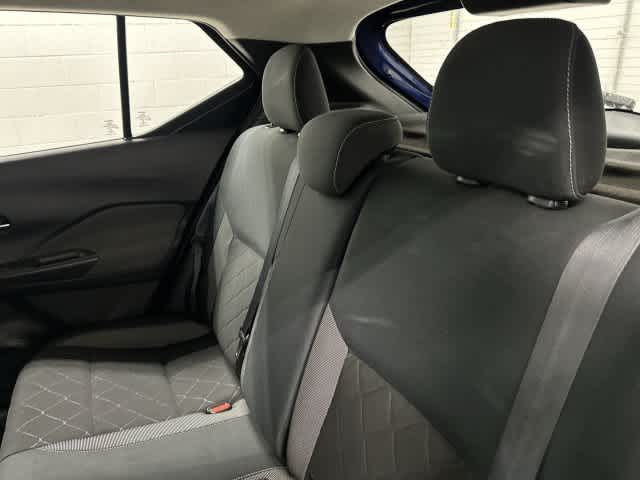 2019 Nissan Kicks photo 14 of 32