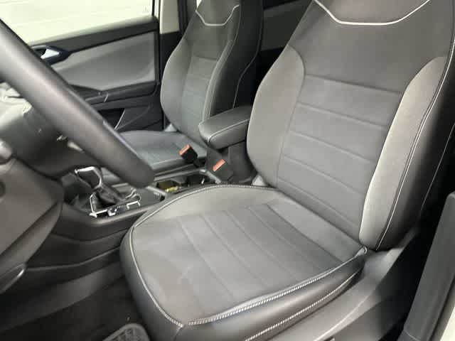 2023 Volkswagen Taos SE Pure White at HGreg Houston