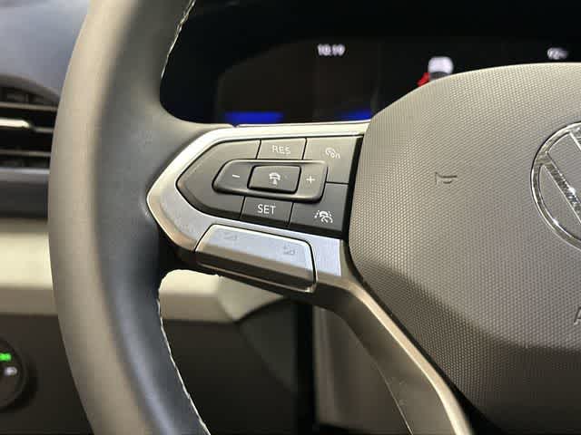 2023 Volkswagen Taos SE Pure White at HGreg Houston