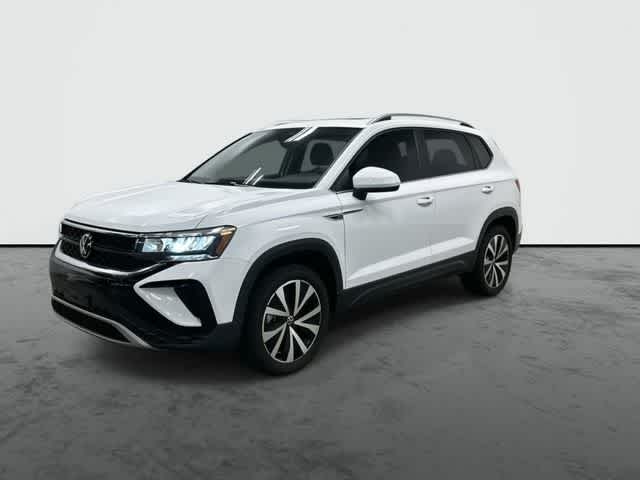 2023 Volkswagen Taos SE Pure White at HGreg Houston