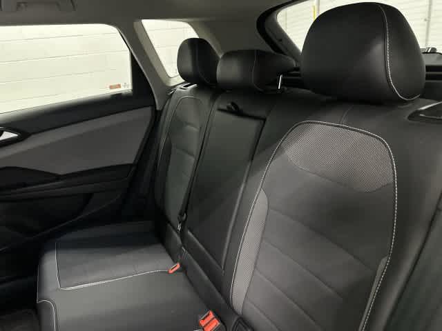 2023 Volkswagen Taos photo 14 of 32
