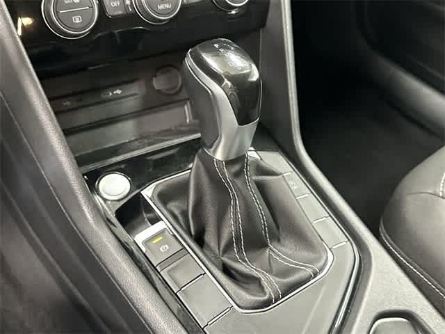 2024 Volkswagen Taos SE White at Honda of Clear Lake