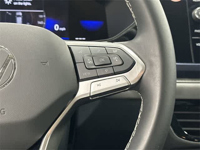 2024 Volkswagen Taos SE White at Honda of Clear Lake