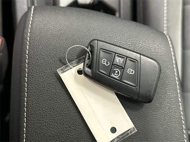 2024 Volkswagen Taos SE White at Honda of Clear Lake