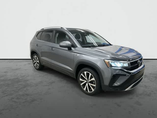 2024 Volkswagen Taos SE Gray at Team Mazda