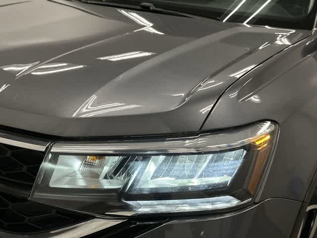 2024 Volkswagen Taos SE Gray at Team Mazda